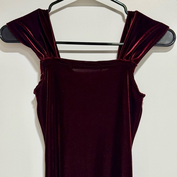 Hardley Dangerous Los Angeles Burgundy Velvet Midi Dress Size Small - Picture 5 of 7